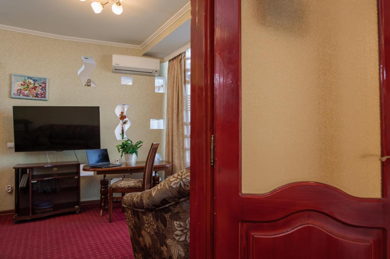 Hotel Club Ph Truskavets Exterior foto