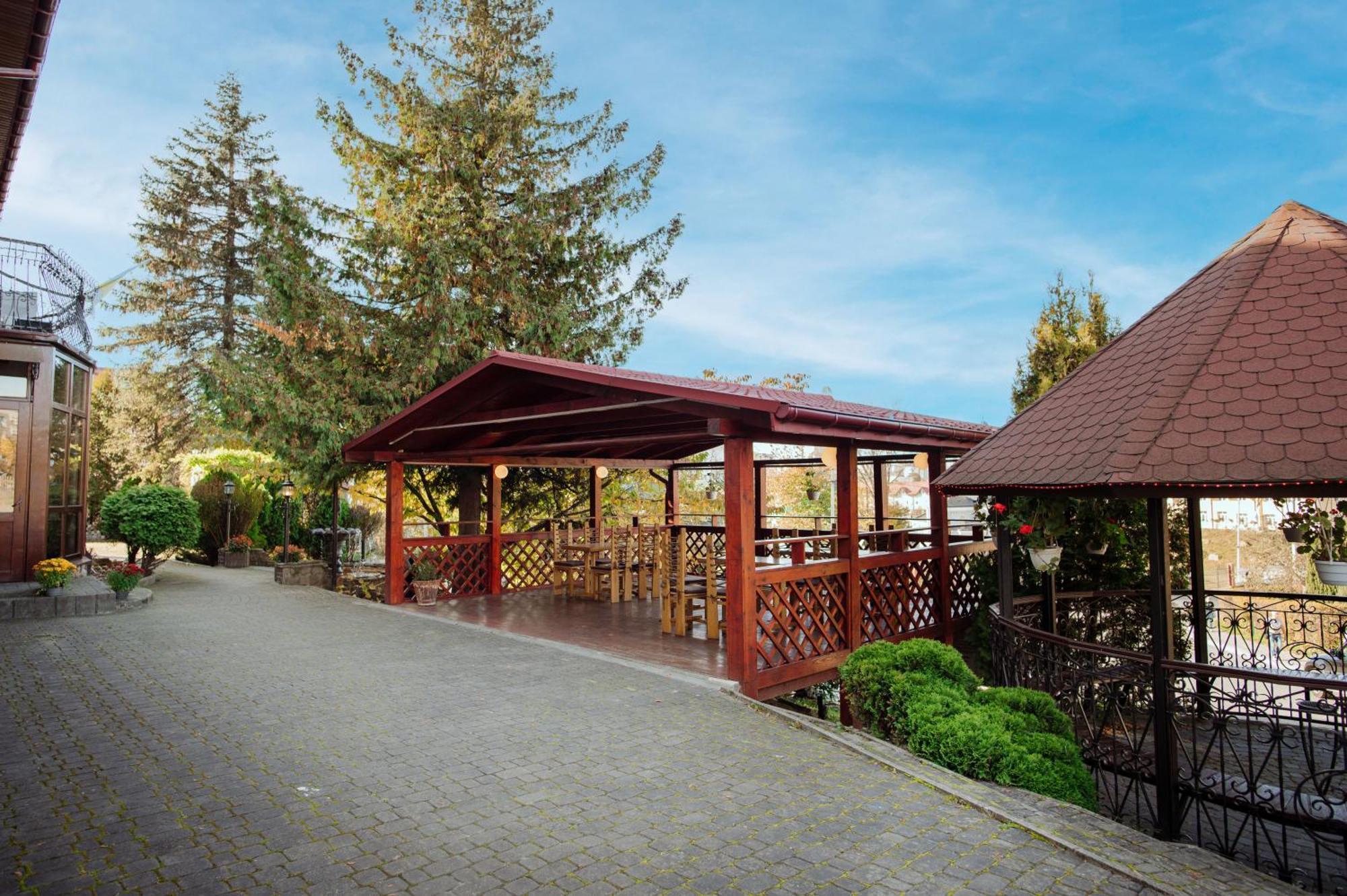 Hotel Club Ph Truskavets Exterior foto